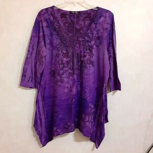 SZ L 3/4 SLEEVED FLOWING TOP